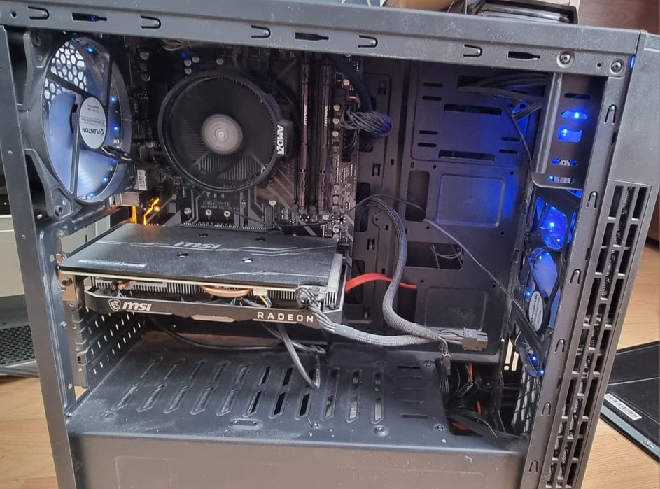 Pc gaming+Monitor+ tastatura + mouse