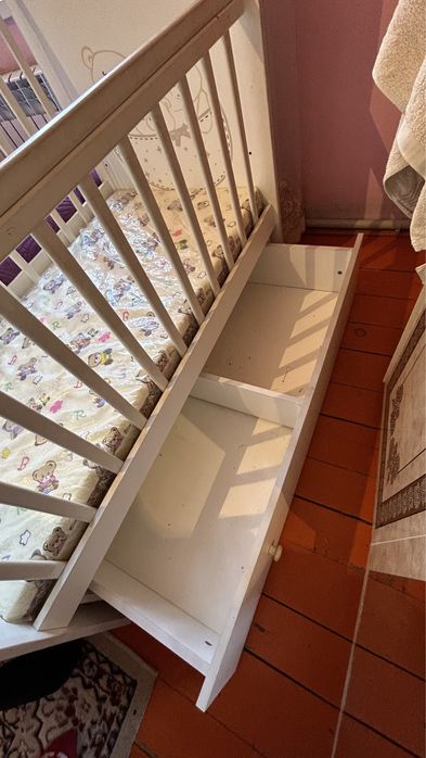 Детская кровать.1м 60см