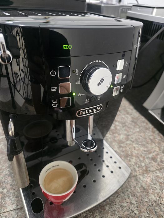 Кафемашина Delonghi magnifica s