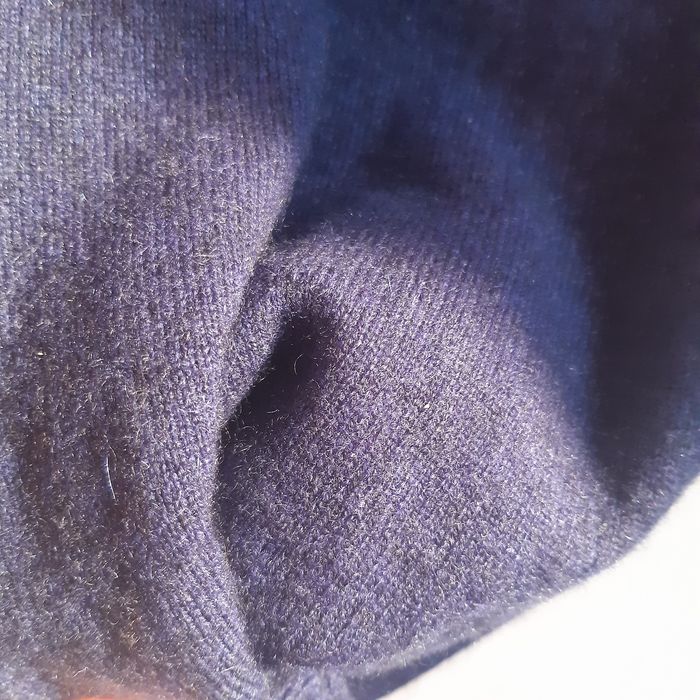 Maiou din cașmir M-L cu defect