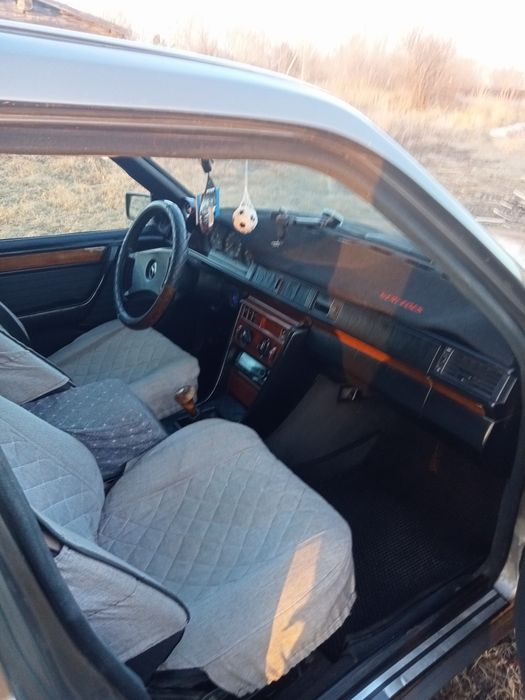 Продам Мерседес 124