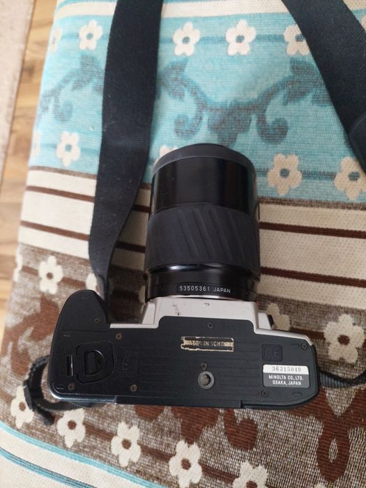 Aparat foto pe film Minolta 3L  cu obiectiv 70-210 mm