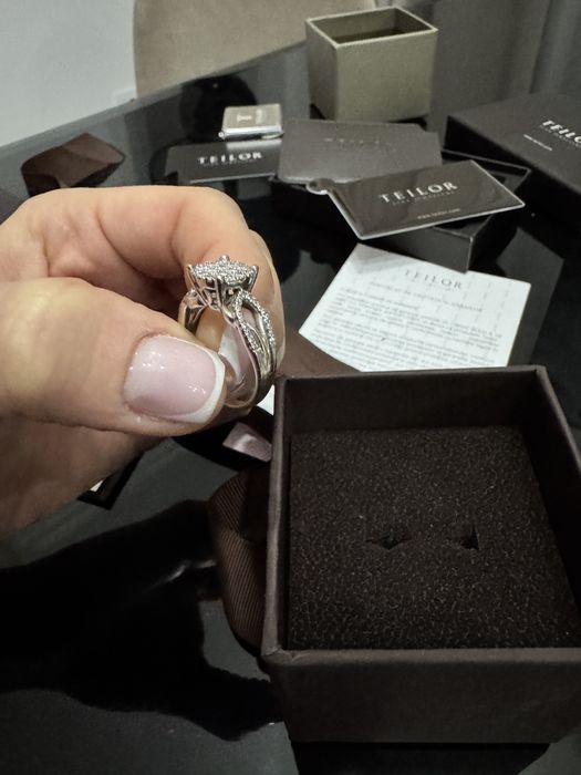 Inel de logodna Teilor cu diamante.