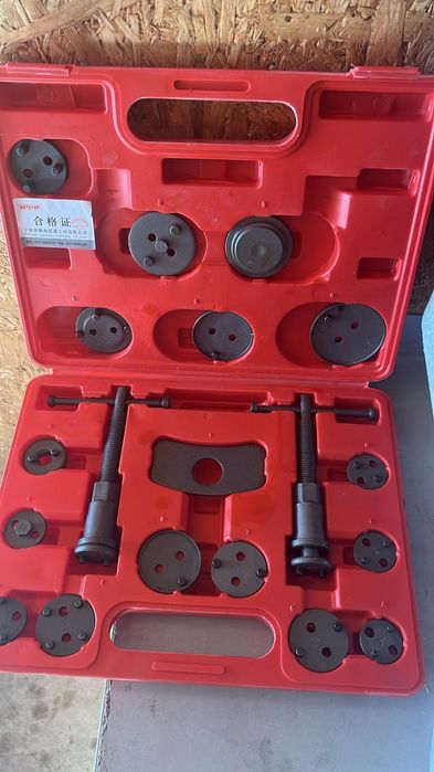 Набор ключей для тормозной системи