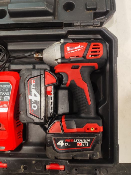 Акумулаторен гайковерт Милуоки 18 волта Milwaukee M18 BIW12-402C