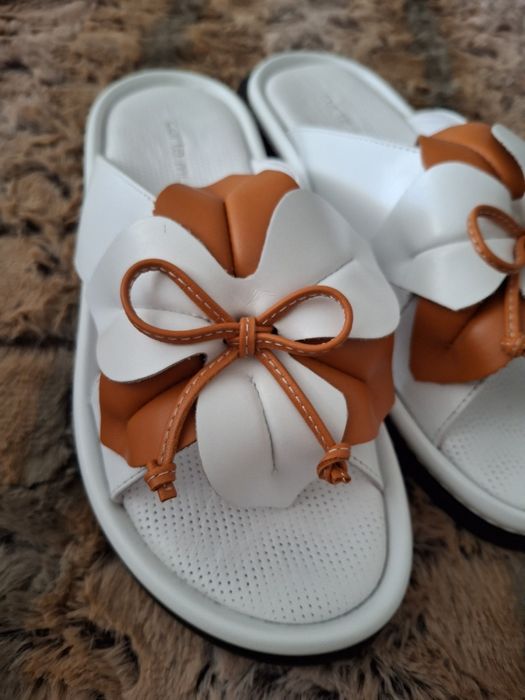 Продам летние шлепки.