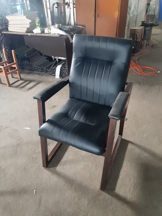 Офисные мебели стулья