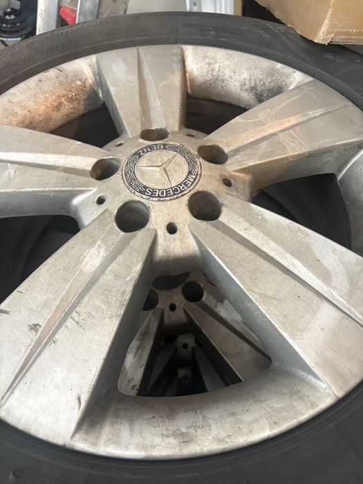 Vand 4 jante de aluminiu pe 17 pentru mercedes vito/viano