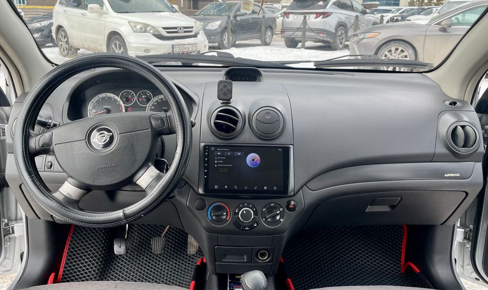 Продам машину/ автомобиль