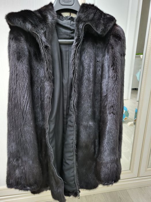 Продается норковая шуба в хорошем состоянии