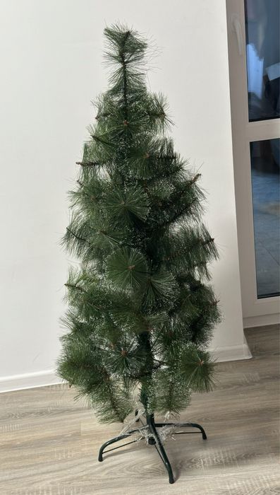 Ёлка искусственная