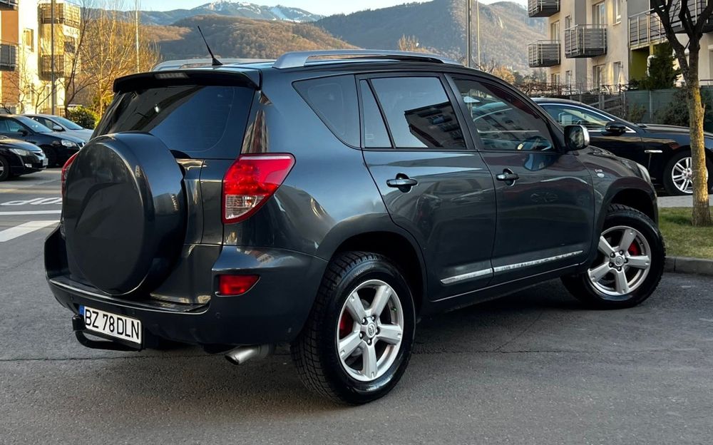 RAV 4 - 2008 // 2.2 Diesel  4x4 // Fara rugina!