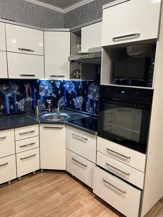 Продам кухонный гарнитур.