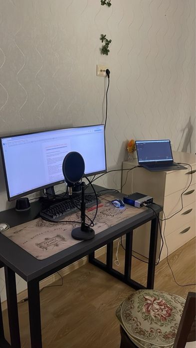 Стол компьютерный CyberLine, 110/70x75 см