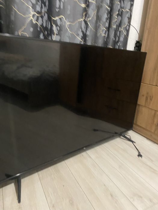 Телефизор TCL в хорошем состянии