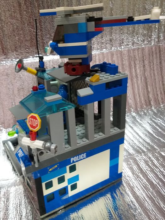 Полицейский участок,  lego