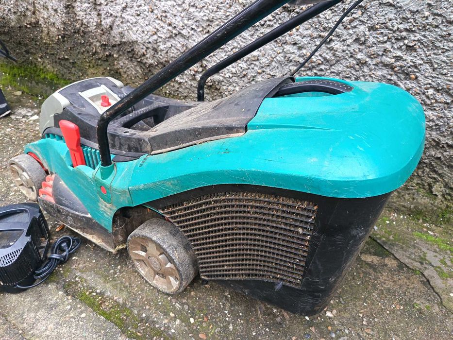 BOSCH Rotak 34 Li - Акумулаторна косачка за трева със зарядно