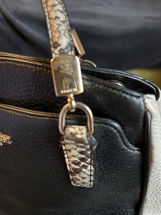 Granta deodebita COACH originala piele naturala .