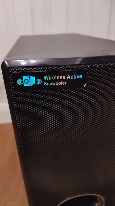 Vând soundbar LG, radio -cd, blu ray, 70w.