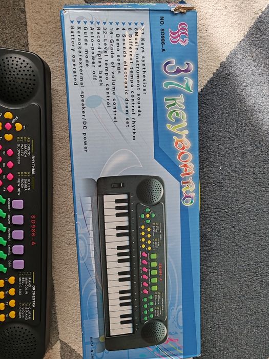 Детско пиано с кутия