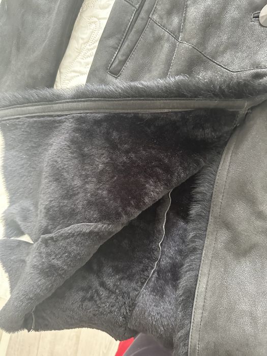 Продам черную дубленку