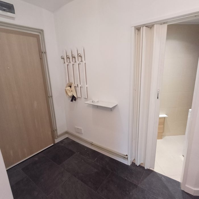 Дава се под наем Тристаен апартамент в София, Младост 3 - 91 кв.м за 714 € - Снимка #12