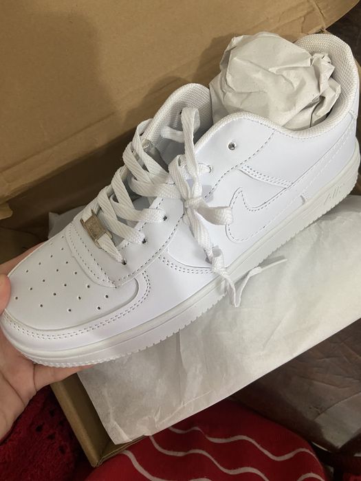 кроссовки новые