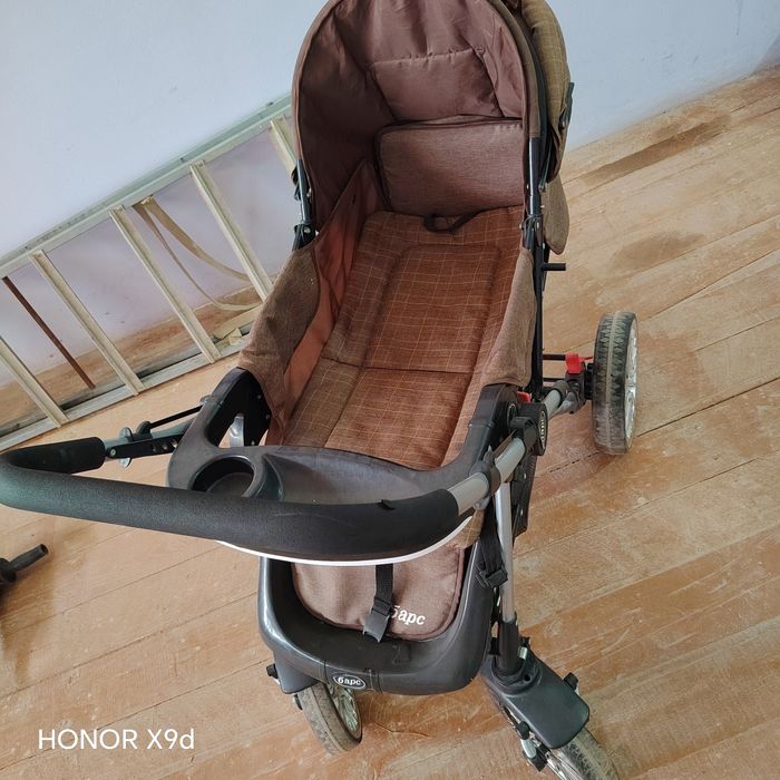 Kolyaska sotiladi holati yaxshi