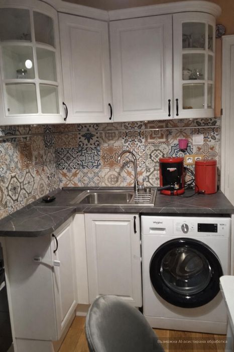 Дава се под наем Тристаен апартамент в София, Център - 90 кв.м за 1400 € - Снимка #2