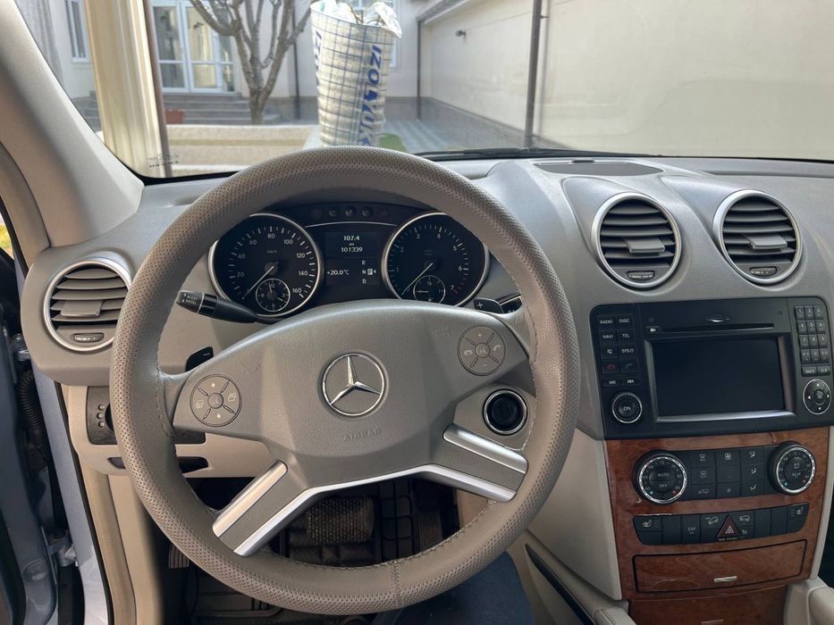 Mersedes bens ml 350 v otlichnom sostoyani probeg 102000 kl