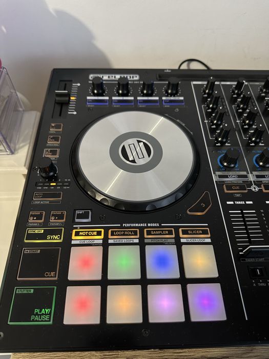 Reloop Mixon 4 - Consola DJ Serato 4 canale, ca noua !