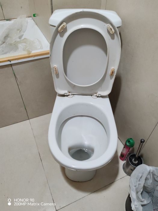 Продаётся Унитаз
