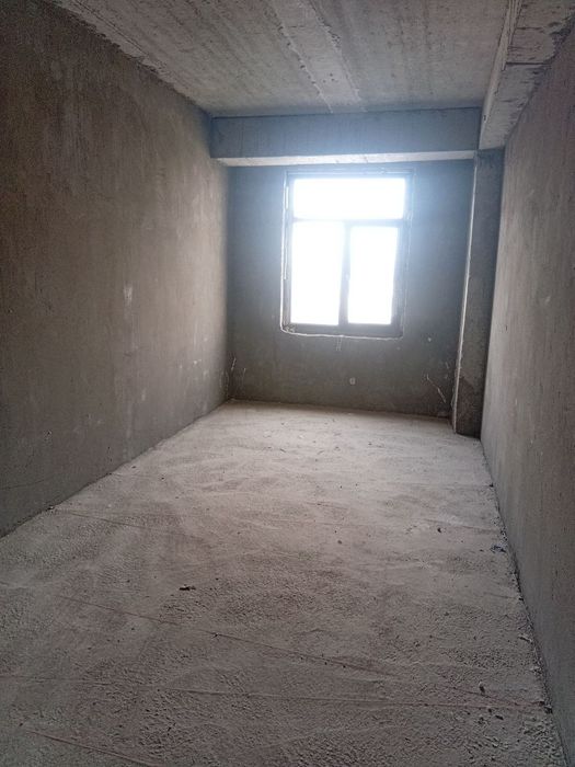 Обу хает 2/4/12 квартира сотилади. 54.03 квадрат. Нархи 55500 .