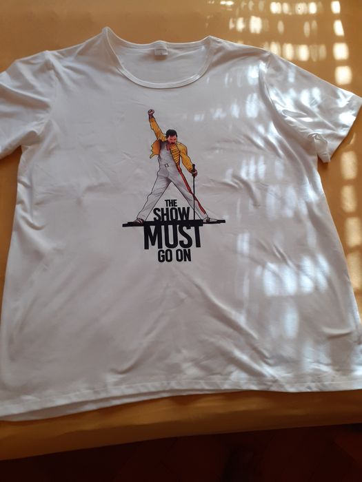 Тениски с щампа Куин