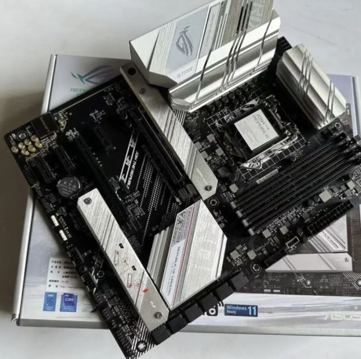 Материнская плата asus b560 rog strix