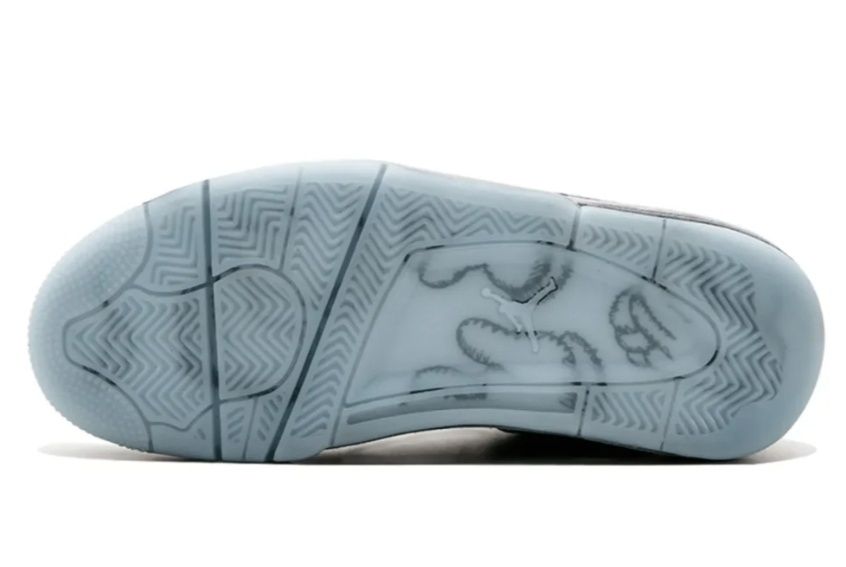 Jordan 4 kaws X  X