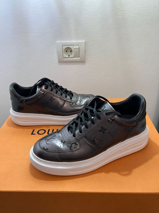 De vanzare adidasi originali Louis Vuitton