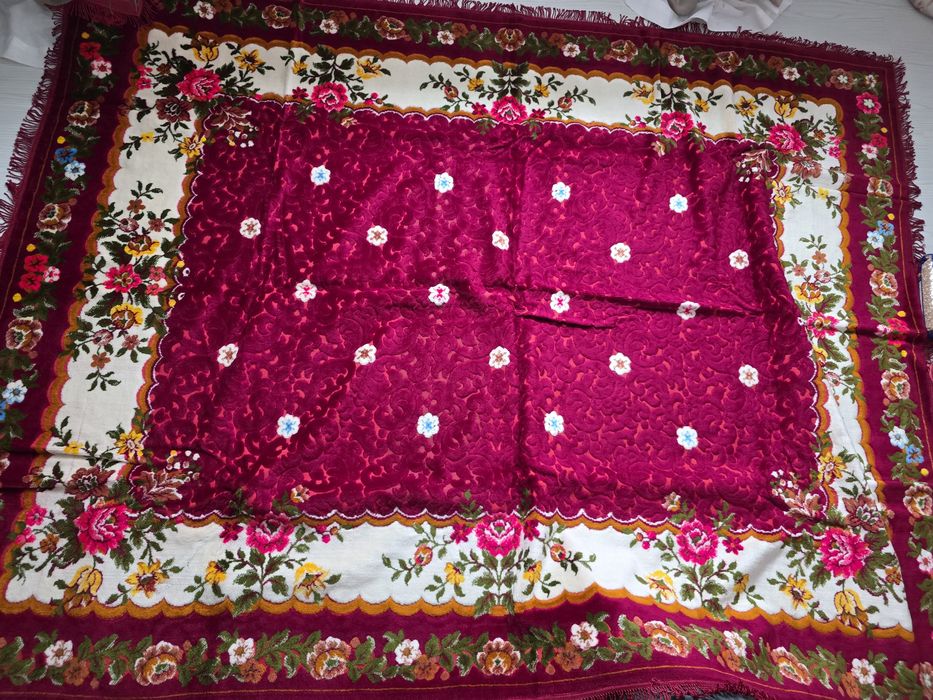 Cuvertura pat sau perete