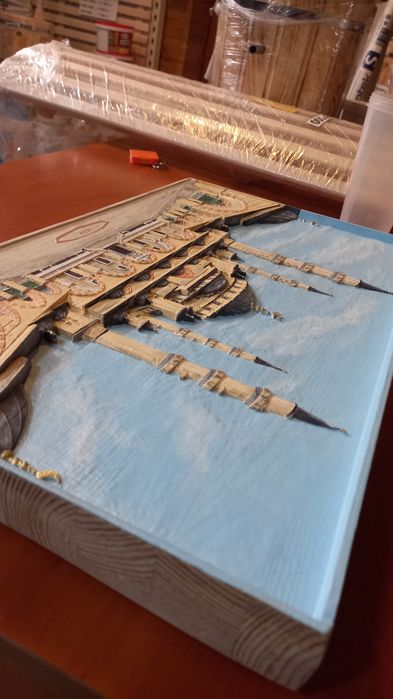 Картина из дерева резная