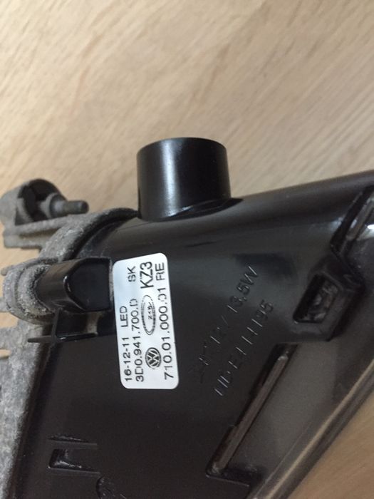 Proector led VW Phenton model ( facelift )partea dreapta .