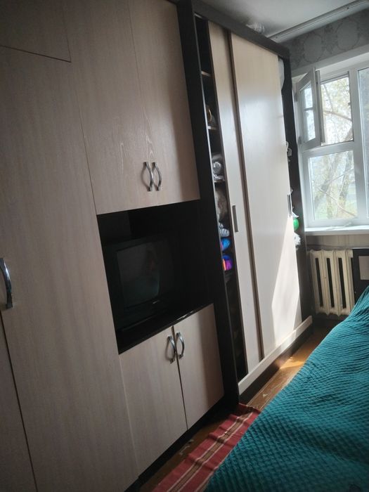 Продам хороший шкаф купе