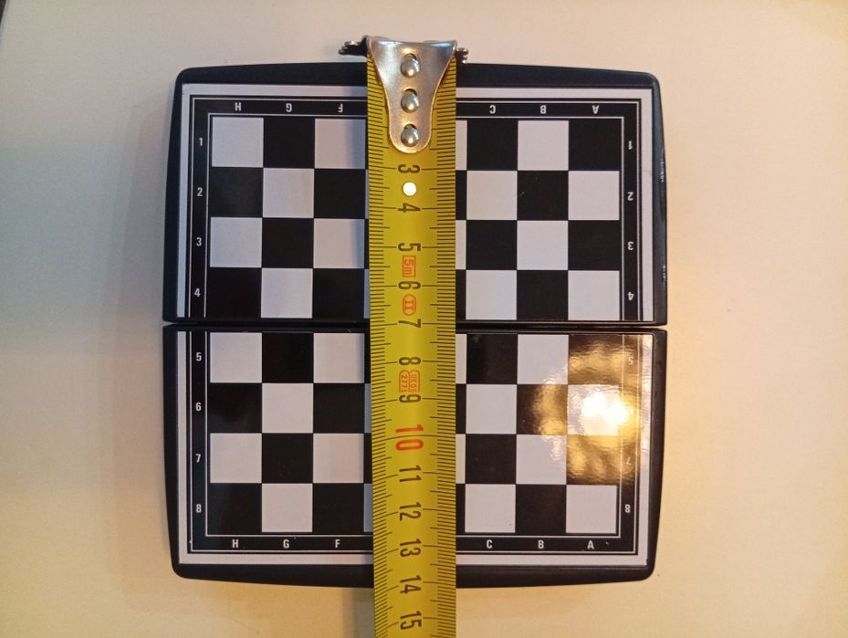 Мини магнитен шах