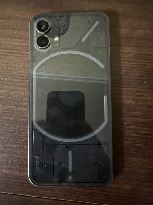 Nothing Phone 1 и Iphone 11