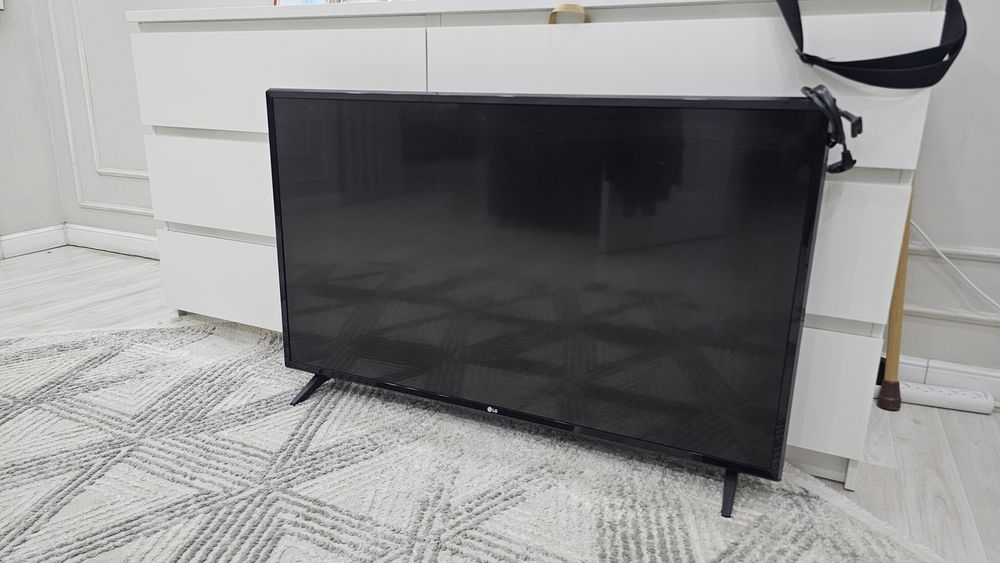 Продам телевизор Lg