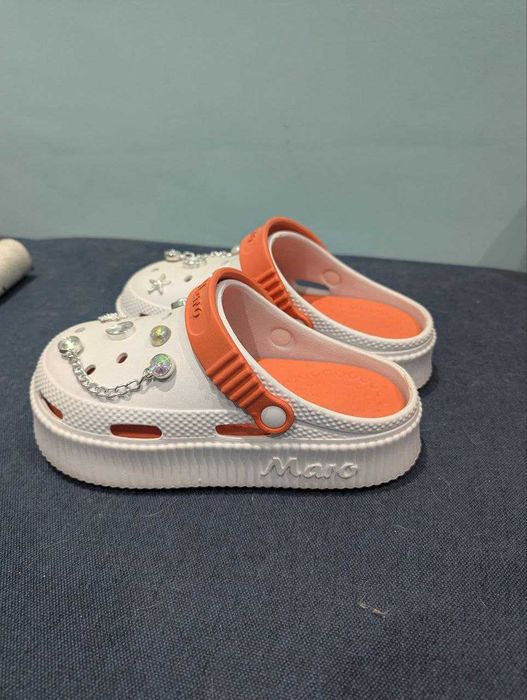 Продам резиновые сабо женские (типа кроксы)