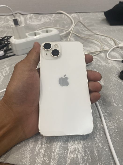 Apple iPhone 14  хорошом состояани  eSIM