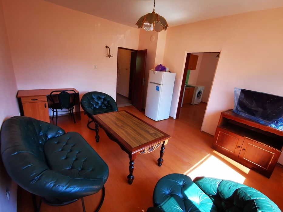 Двустаен апартамент в ж.к. Слатина.