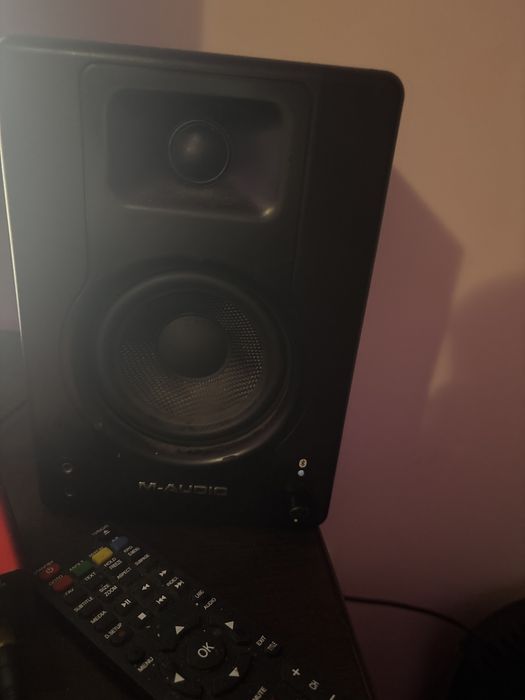 Microfone Rode Nt1 A + Focusrite Scarlett Solo (3rd Gen) + Stativ + Casti AKG + Difuzoare M-Audio