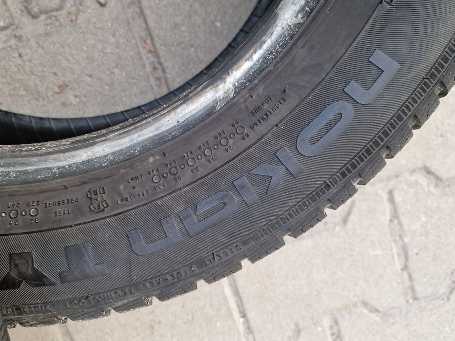 205 60 16 nokian 2 бр