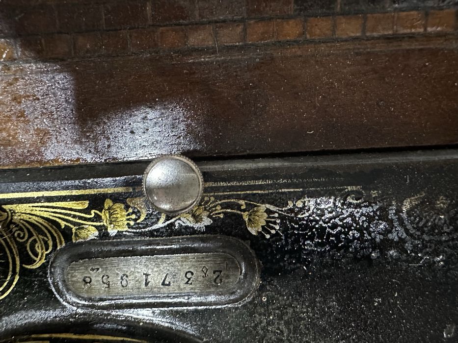 Masina de cusut veche tip Singer - marca Sillerberg, functionala